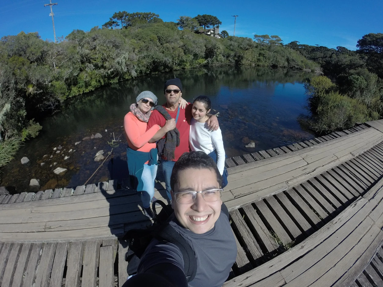 O charmoso Lago Negro, cercado de mata e ótimo para um passeio tranquilo